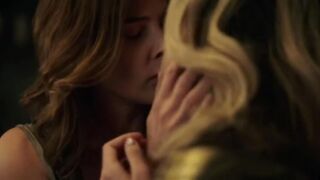 Cobie Smulders Lesbian Kiss – Stumptown #3