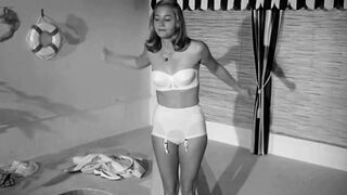 Cybill Shepherd’s Retro Black And White Plot In The Last Picture Show (1971) #1