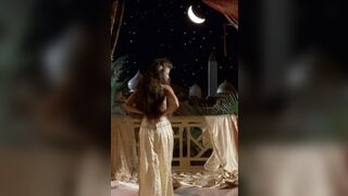 Catherine Zeta-Jones – Les 1001 Nuits (1990)