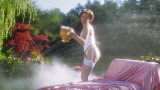 Julie Bowen – Happy Gilmore #4