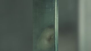 Jessica Chastain Naked In The Shower In HBO’s ‘Scenes From A Marriage’ (S01E02) #1