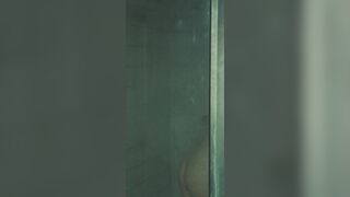 Jessica Chastain Naked In The Shower In HBO’s ‘Scenes From A Marriage’ (S01E02) #3