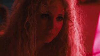 Juno Temple – Vinyl #1