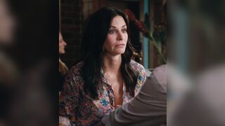 Courteney Cox Has Some Nice Plots – From Cougar Town