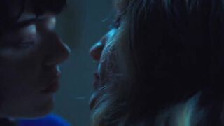 Emma Stone & Andrea Riseborough Kissing In Battle Of The Sexes #2