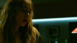 Sydney Sweeney In The Voyeurs №2