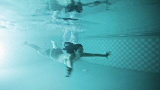 Emmy Rossum Underwater Plot From Shameless #3