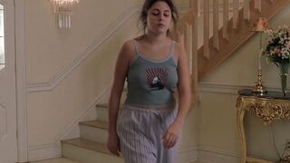 Jamie Lynn Sigler Tits Jiggles In Sopranos S02 #1