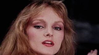 Isabelle Illiers And Arielle Dombasle – Fruits Of Passion (1981) #3