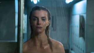 Betty Gilpin – Glow №2 #1