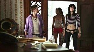 Alexandra Daddario In Texas Chainsaw 3D #1