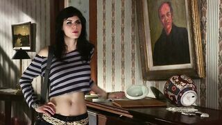 Alexandra Daddario In Texas Chainsaw 3D #4