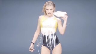 Fergie – M.I.L.F. $ #4