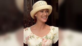 Lauren Holly – Sweet Back Story In Dumb And Dumber #1