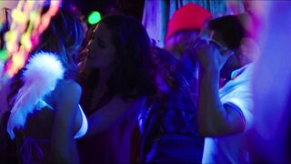 Super Hot Halston Sage Makes Out With His Boyfriends Friend – Neighbours (2014) – Seth Rogen’s Face Edited Out Lol