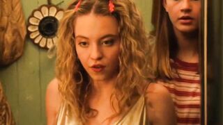 Sydney Sweeney In Everything Sucks №3 #3