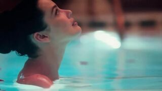 Stephanie Corneliussen Skinny Dipping Plot In The Invitation (2022) #4