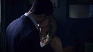 Kristen Bell Sex Scene In “Veronica Mars” #1